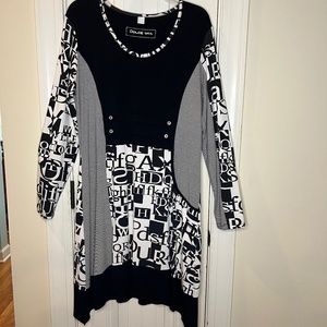 Dolce Vita Size 10  Dress Black & White Asymmetrical
